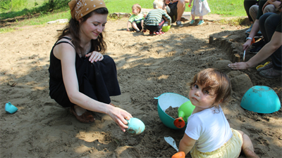 image GROWING UP IN THE PRESERVES: DIG IN THE DIRT